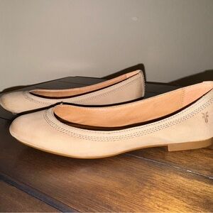 Frye Women's Beige Leather Loafers